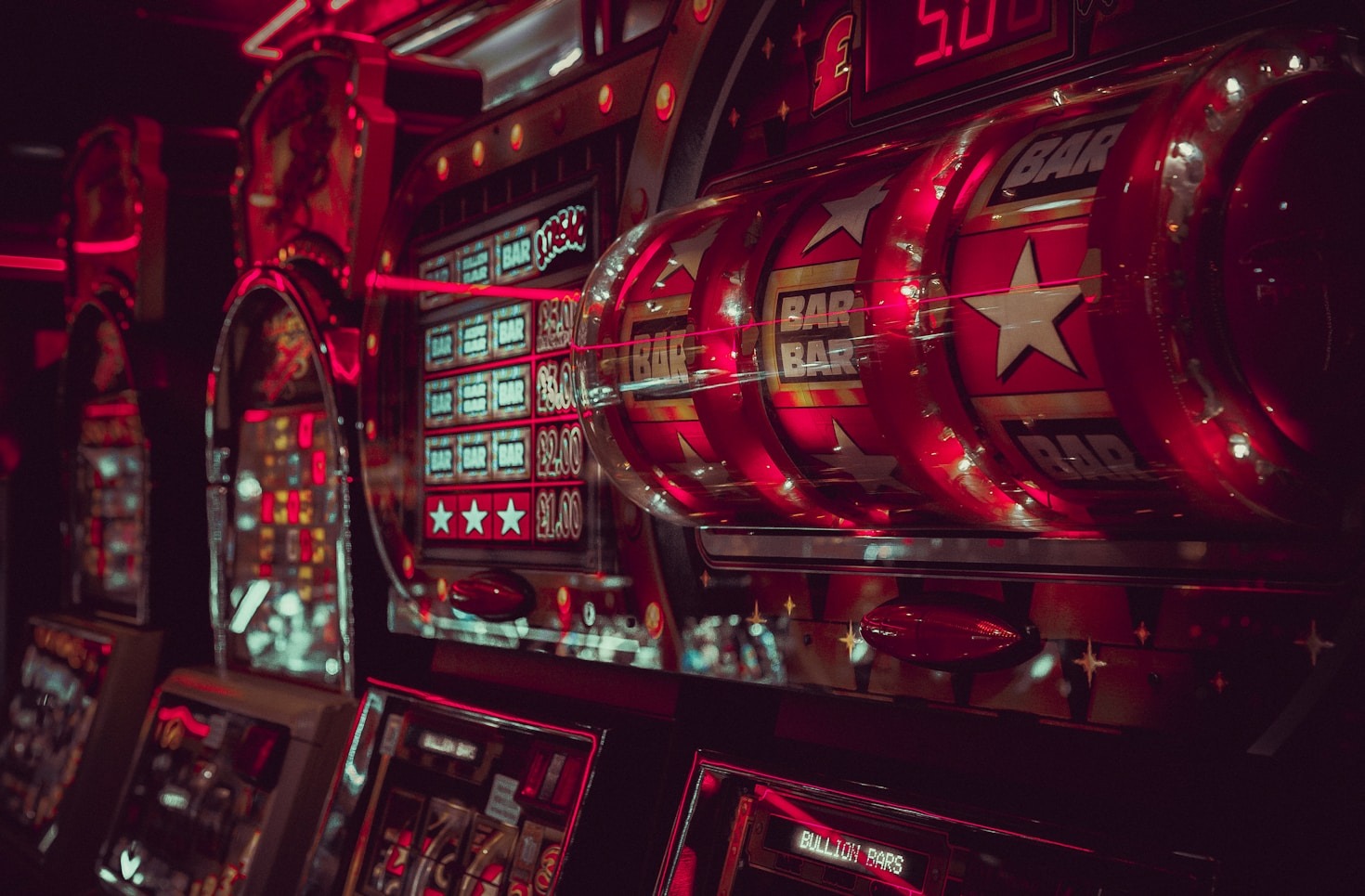 How CASINOTRUCTUYENVN Elevates Your Gaming Experience